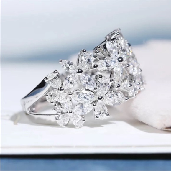 925 STERLING SILVER RING, CUTE RING, SHINY RING. - Picture 5 of 6